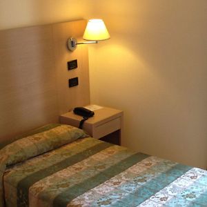 Camera con letto king size